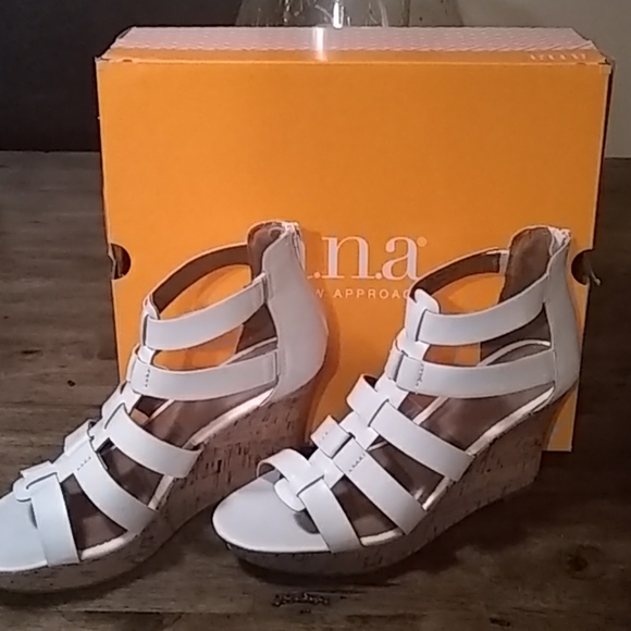 a.n.a Shoes - 🔥2/$20🔥A.N.A White Wedge Sandal 8.5